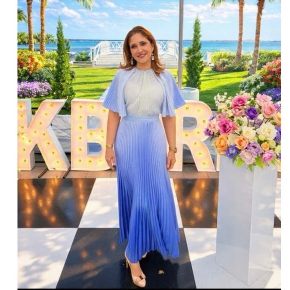 L'IDEE Blue Ombre Orchestra Pleated Flare Sleeves Round Neck Gown size US 2